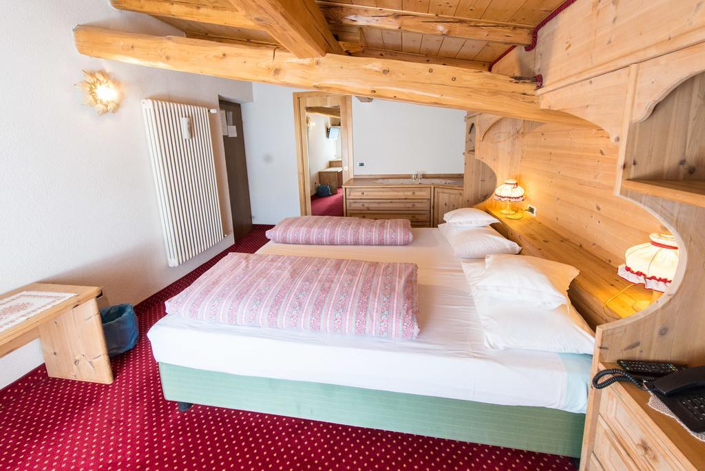 Hotel Garni Norma Madonna Eksteriør billede